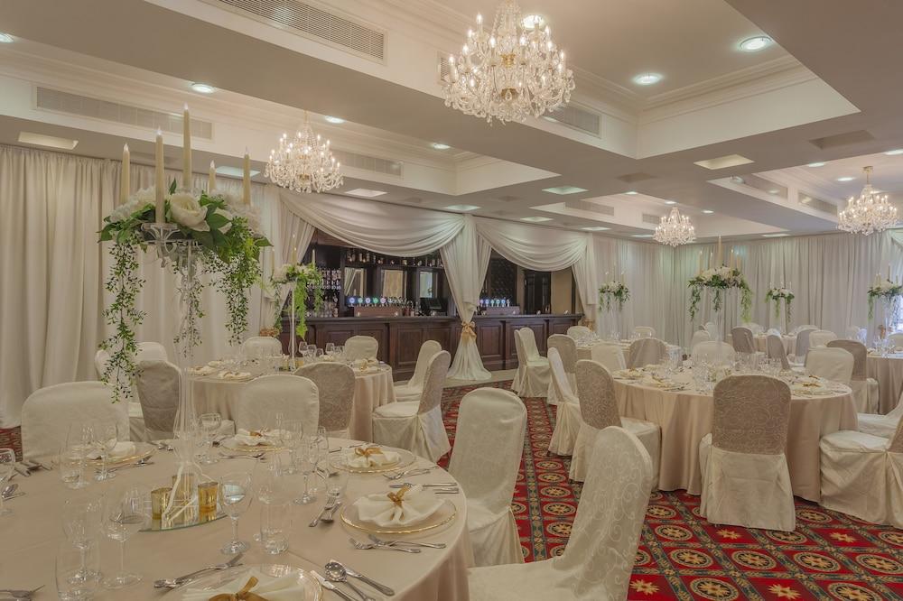 Glenroyal Hotel Maynooth Bagian luar foto