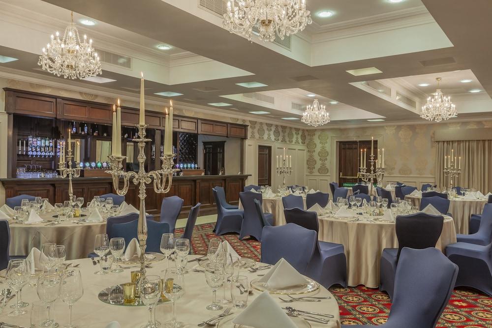 Glenroyal Hotel Maynooth Bagian luar foto